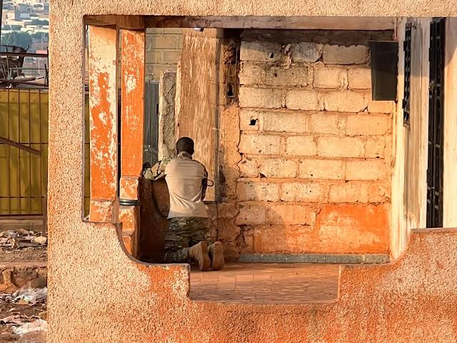 Gunmen stage simultaneous attacks across Mali, army says