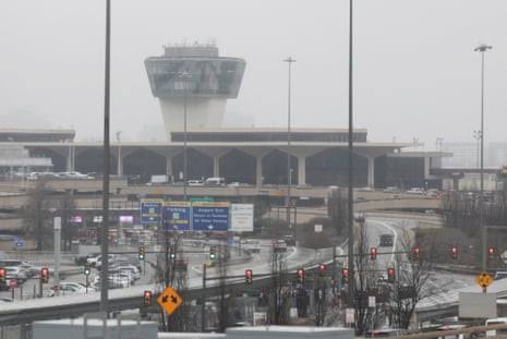 Driver injured after United plane strikes truck while landing at Newark airport