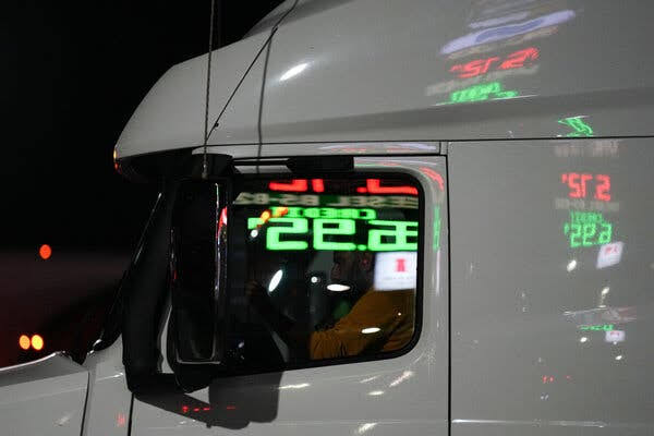 Iran Blockade Sets Up a Test of Which Side Can Endure More Pain