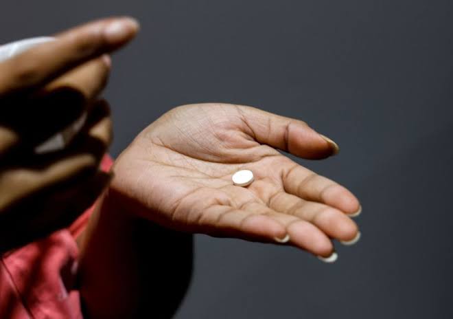 Supreme Court temporarily restores ability to receive abortion drug mifepristone by mail