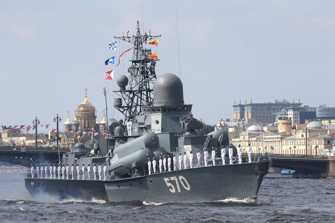 Ukraine Hits Russian Karakurt-Class Missile Ship in Primorsk Port