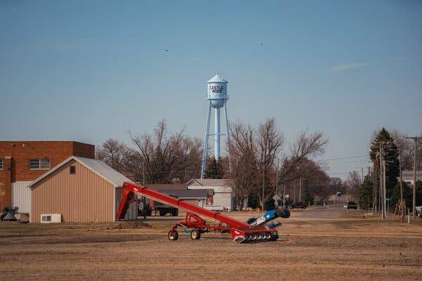 In South Dakota, Neighbors Feel Sorry for Kristi Noem’s Husband