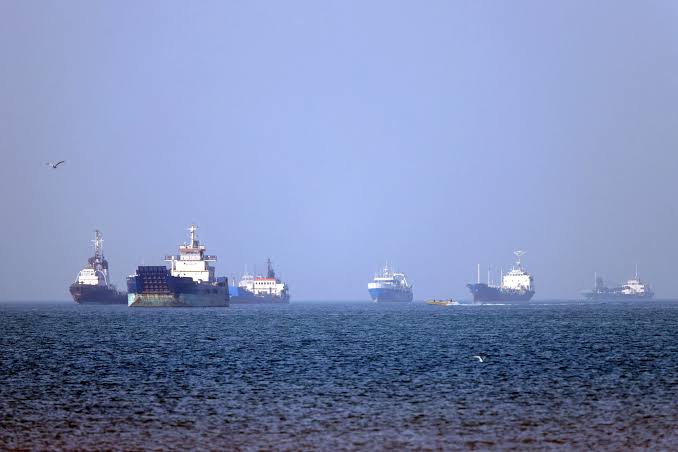 US Says Offensive Phase of Iran War Over as Ship Hit in Strait