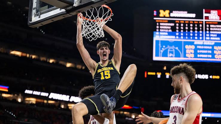 U-M Dominates No. 2 Arizona, Advances to First NCAA Tournament Title Game Since 2018