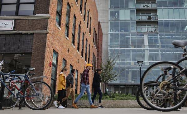 5 Injured During a Shooting Near University of Iowa Campus