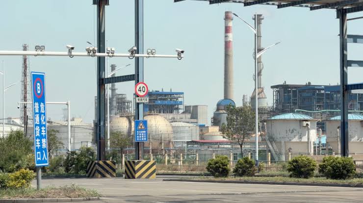 The shadowy network of Chinese oil refineries funding Iran