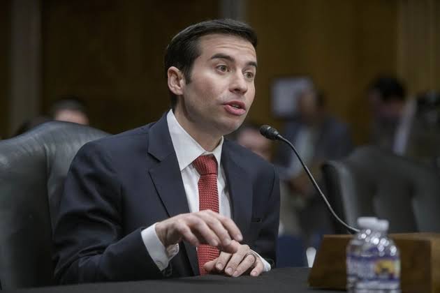 Trump taps longtime insider to fix Labor Department headache