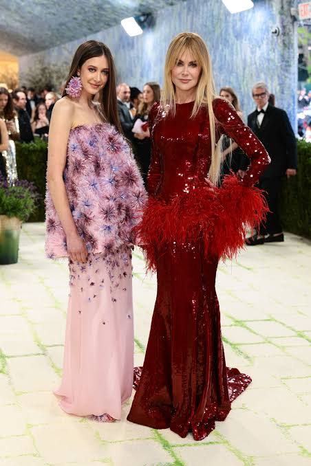 Nicole Kidman Brought “Moulin Rouge”–Worthy Chanel to the 2026 Met Gala